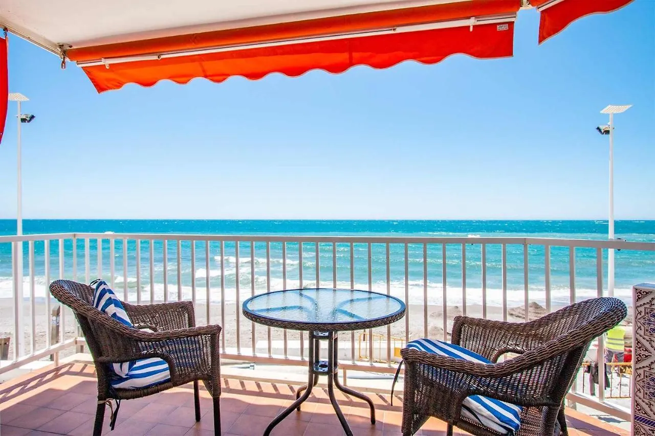 Apartamento En Edificio Torresol, 1ª Linea De Playa En Nerja Spanien